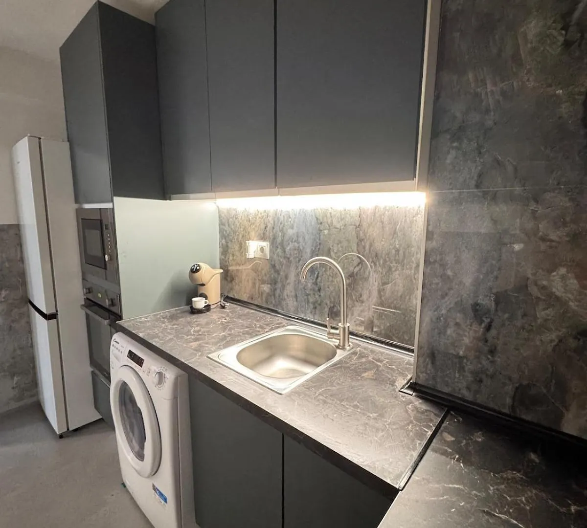 Nice Apartment 150 Meters From The Beach ベナルマデナ スペイン